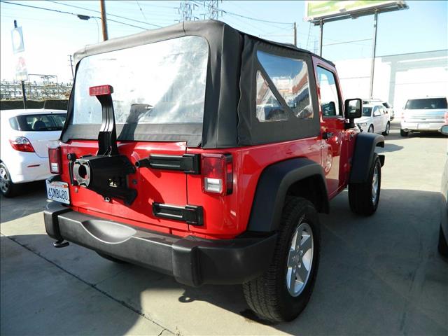 Jeep Wrangler 2011 photo 3