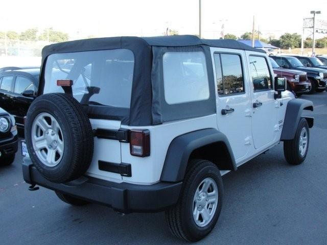 Jeep Wrangler 2011 photo 2