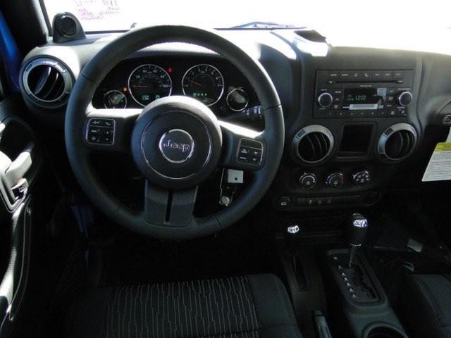 Jeep Wrangler 2011 photo 5