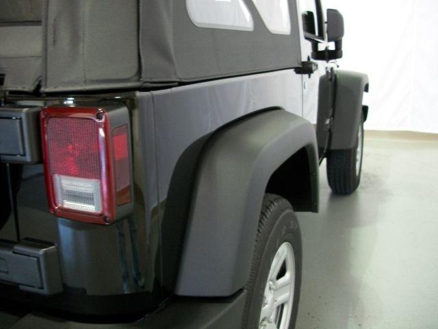 Jeep Wrangler 2011 photo 4