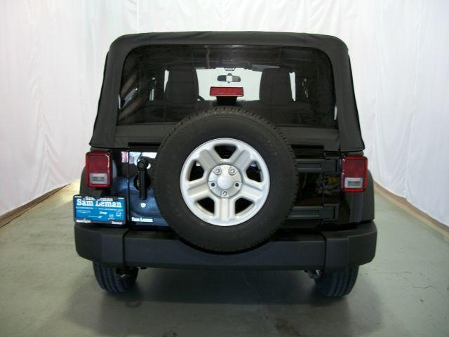 Jeep Wrangler 2011 photo 5