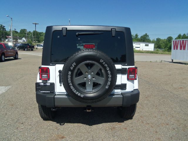 Jeep Wrangler 2012 photo 21