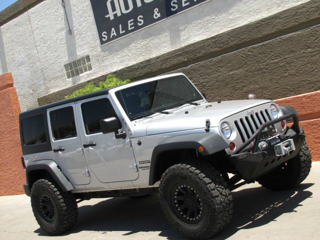 Jeep Wrangler 740il Navigation SUV