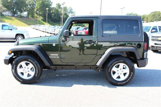 Jeep Wrangler 2012 photo 2