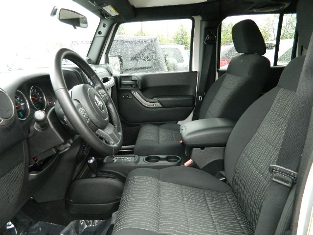 Jeep Wrangler 2012 photo 4