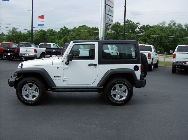 Jeep Wrangler 2012 photo 9