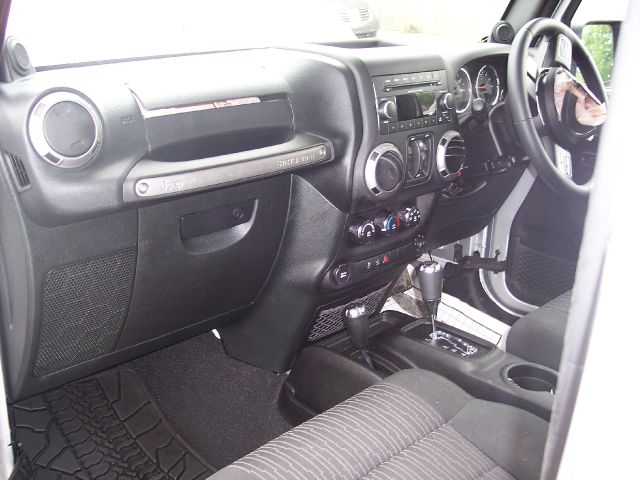 Jeep Wrangler 2012 photo 32