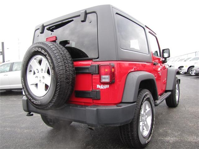 Jeep Wrangler 2012 photo 2