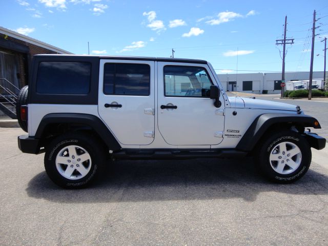 Jeep Wrangler 2012 photo 22