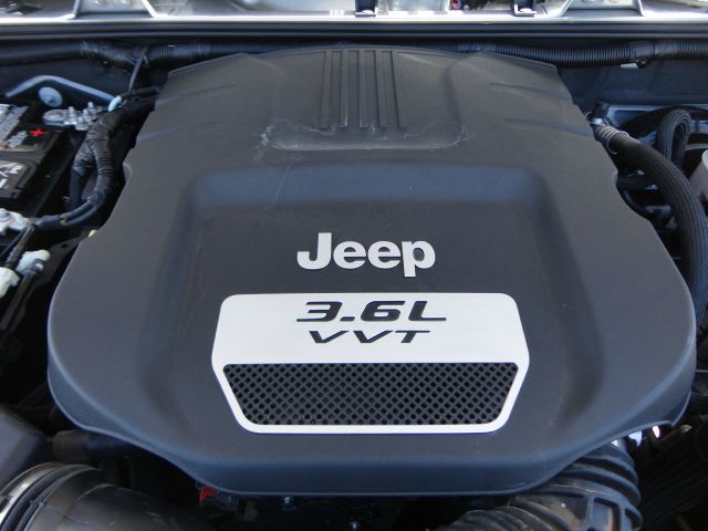 Jeep Wrangler 2012 photo 28