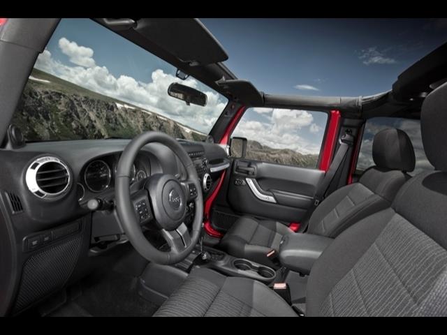 Jeep Wrangler 2012 photo 9