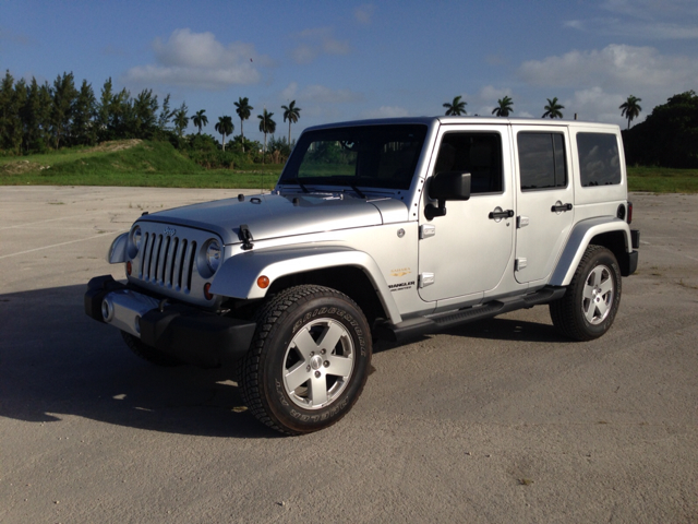 Jeep Wrangler 1500 Extended Cargo Clean SUV