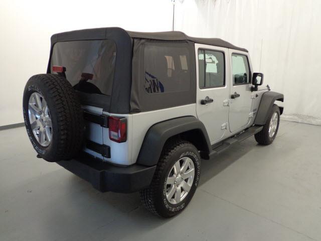 Jeep Wrangler 2012 photo 1