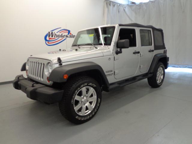 Jeep Wrangler 2012 photo 2