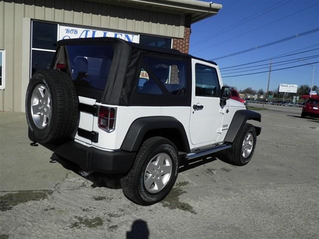 Jeep Wrangler 2012 photo 4