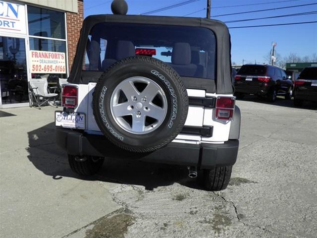 Jeep Wrangler 2012 photo 5