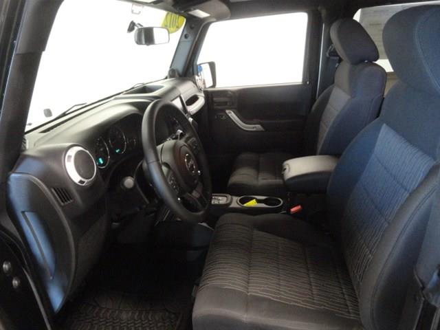 Jeep Wrangler 2012 photo 4