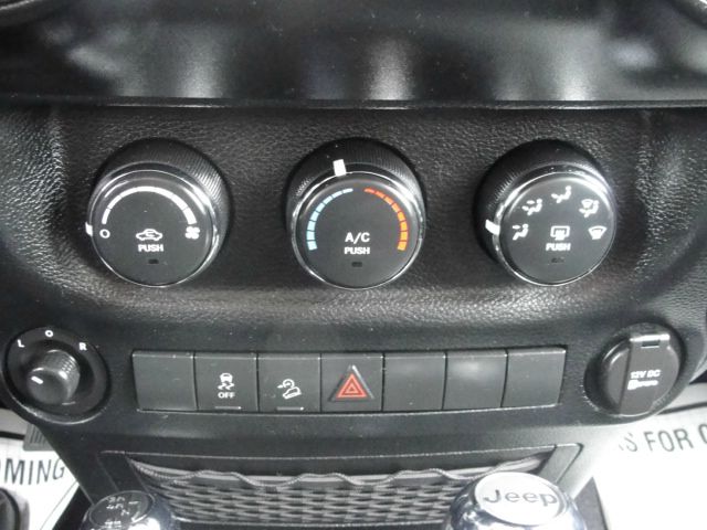 Jeep Wrangler 2012 photo 5