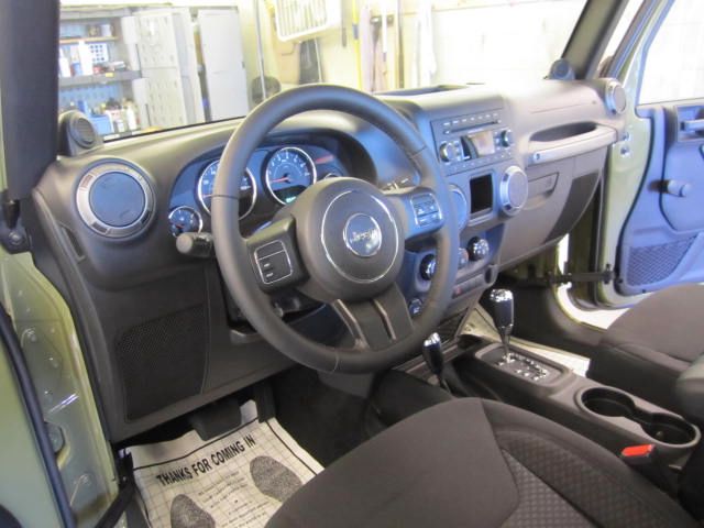 Jeep Wrangler 2013 photo 2