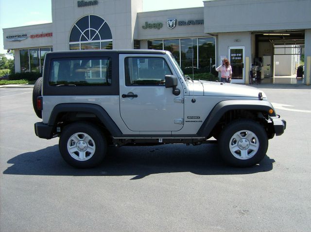 Jeep Wrangler 2013 photo 2