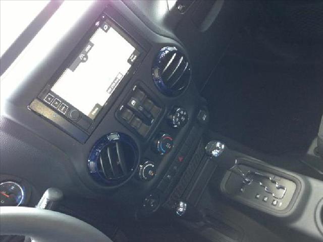 Jeep Wrangler 2013 photo 42