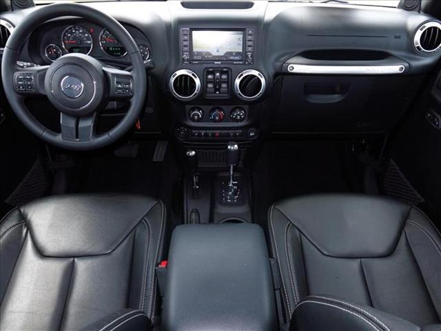 Jeep Wrangler 2013 photo 1