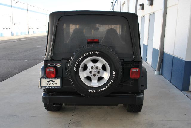 Jeep Wrangler Unlimited 2000 photo 3