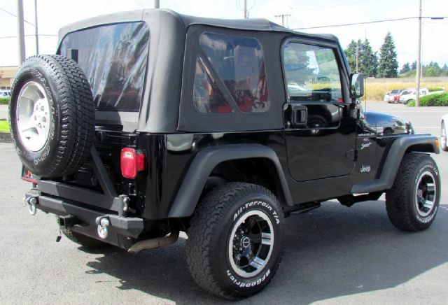 Jeep Wrangler Unlimited 2000 photo 2