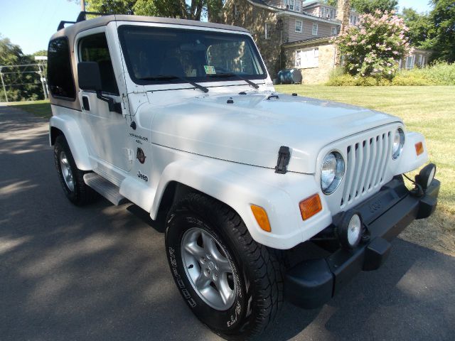 Jeep Wrangler Unlimited 3.5 SE SUV