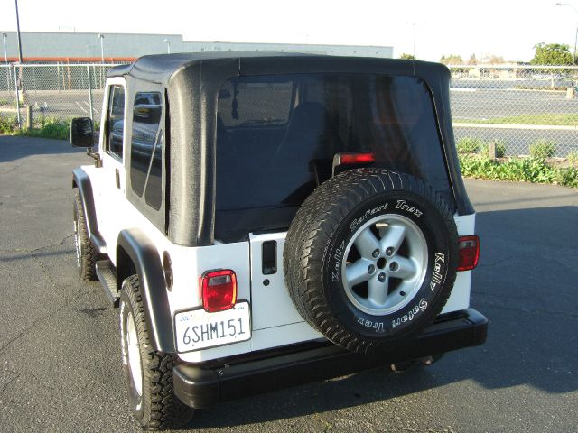 Jeep Wrangler Unlimited 2001 photo 2