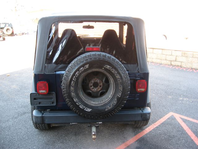 Jeep Wrangler Unlimited 2002 photo 2