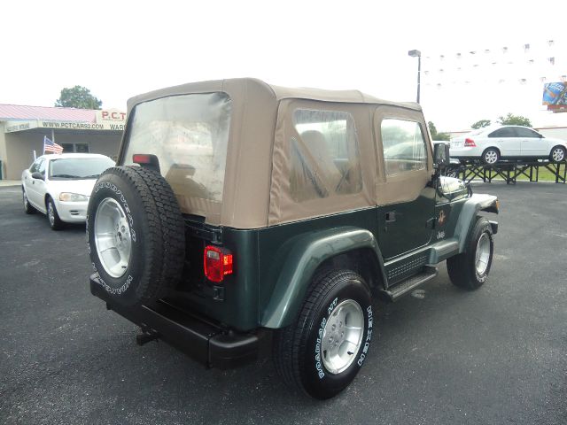 Jeep Wrangler Unlimited 2002 photo 2