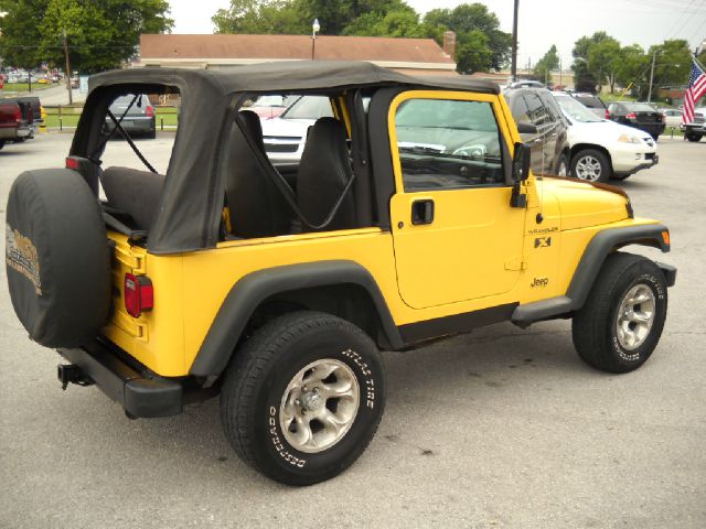 Jeep Wrangler Unlimited 2002 photo 2