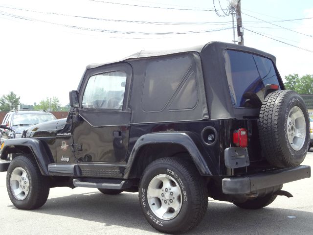 Jeep Wrangler Unlimited 3.5 SE SUV