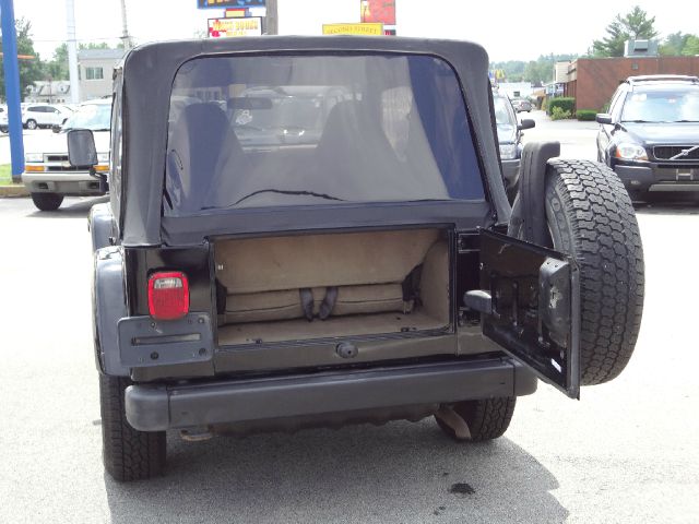 Jeep Wrangler Unlimited 2002 photo 3