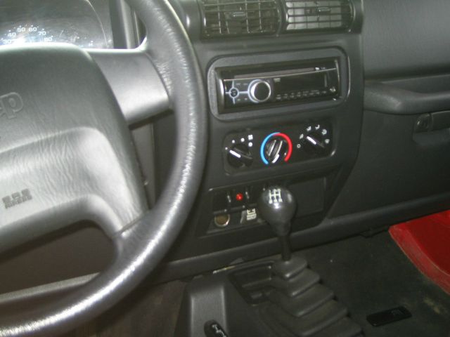 Jeep Wrangler Unlimited 2003 photo 2