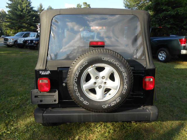 Jeep Wrangler Unlimited 2004 photo 2