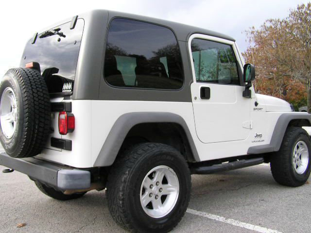 Jeep Wrangler Unlimited 2005 photo 2