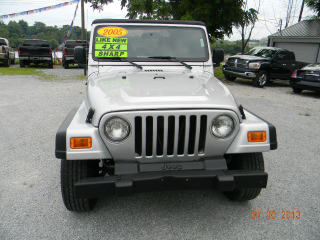 Jeep Wrangler Unlimited 2005 photo 3