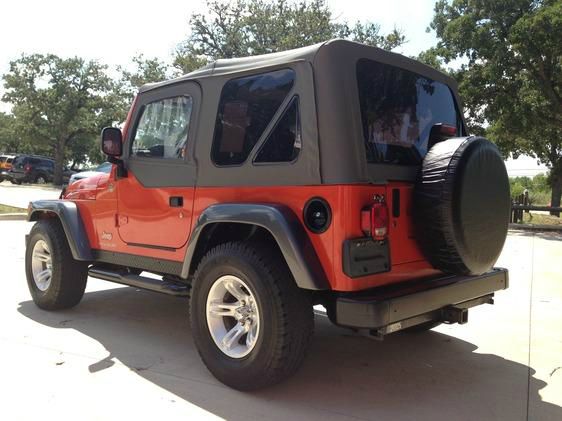 Jeep Wrangler Unlimited 2005 photo 2