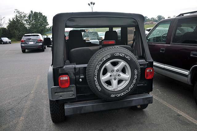 Jeep Wrangler Unlimited 2006 photo 2