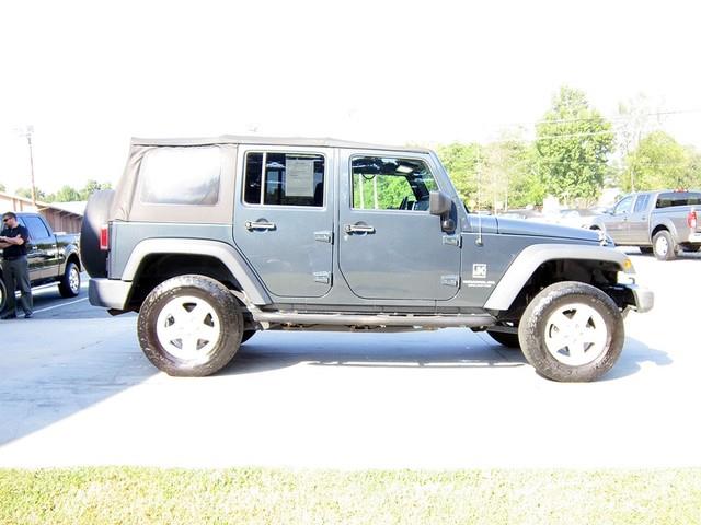 Jeep Wrangler Unlimited 2007 photo 2