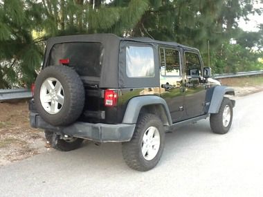 Jeep Wrangler Unlimited X-cab Sport SUV