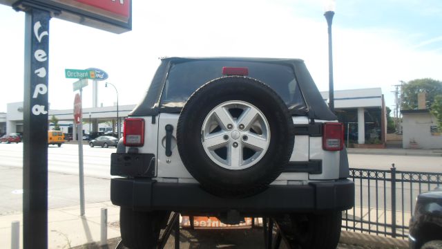 Jeep Wrangler Unlimited 1500 Extended Cargo Clean SUV