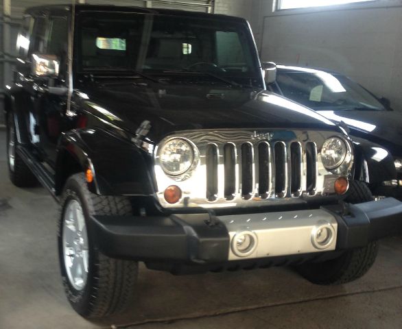 Jeep Wrangler Unlimited 1500 Extended Cargo Clean SUV