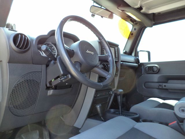 Jeep Wrangler Unlimited 2010 photo 3