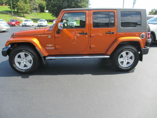 Jeep Wrangler Unlimited 2010 photo 2