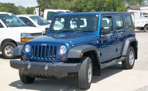 Jeep Wrangler Unlimited 2010 photo 2