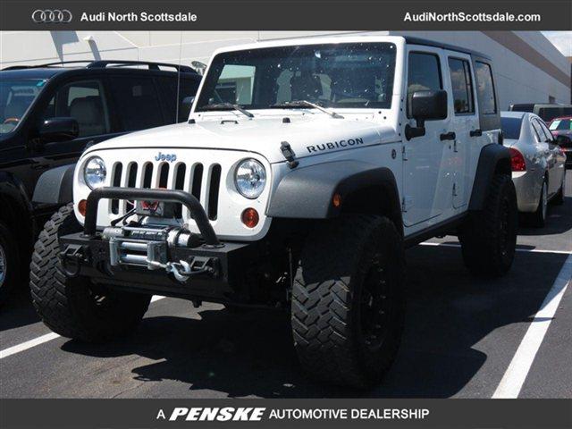 Jeep Wrangler Unlimited 2010 photo 2