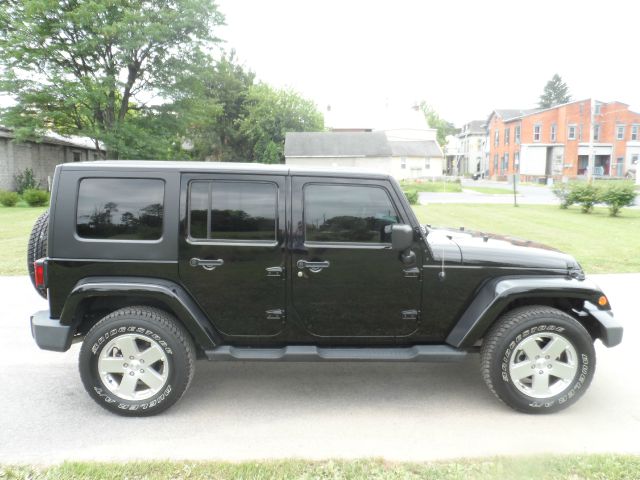 Jeep Wrangler Unlimited 2010 photo 3